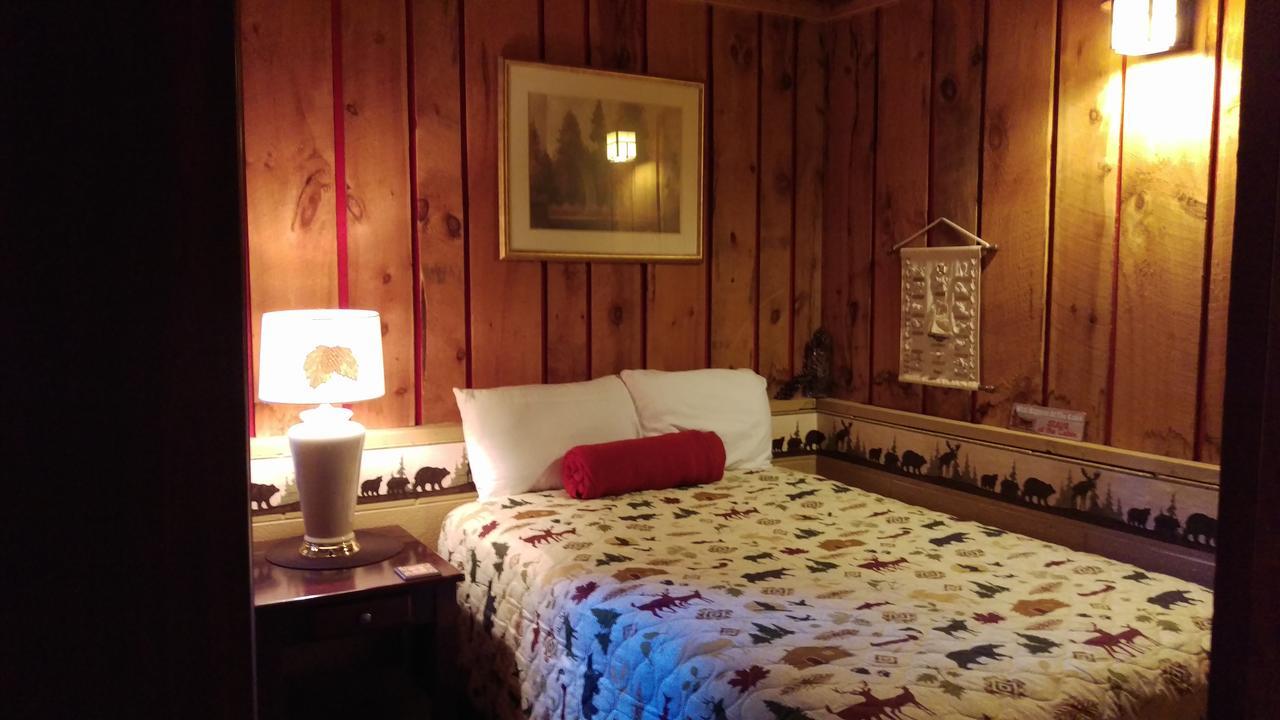 Alpine Motel Branch Exteriör bild